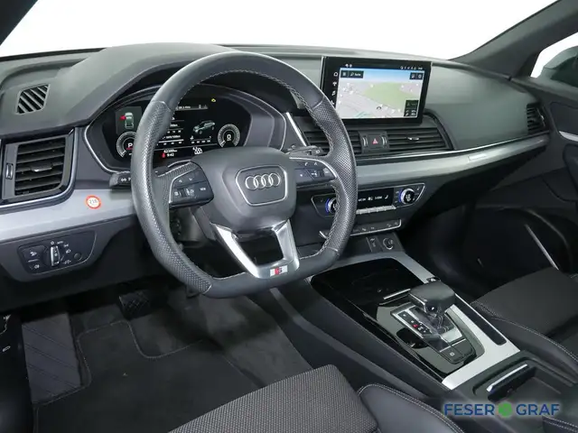 Audi Q5 view 6