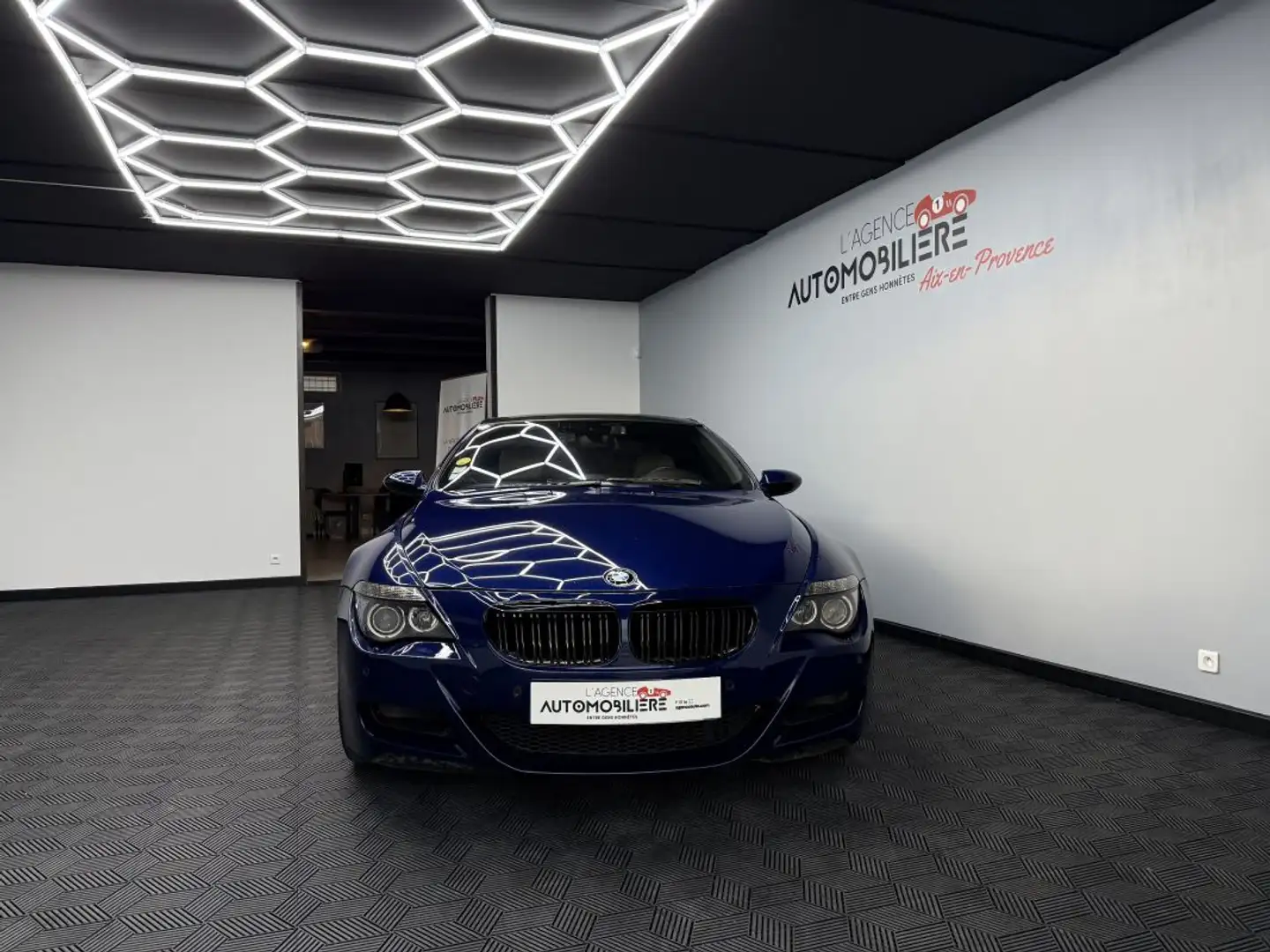 BMW M6 E63 5.0 i 507 CV V10 Azul - 2