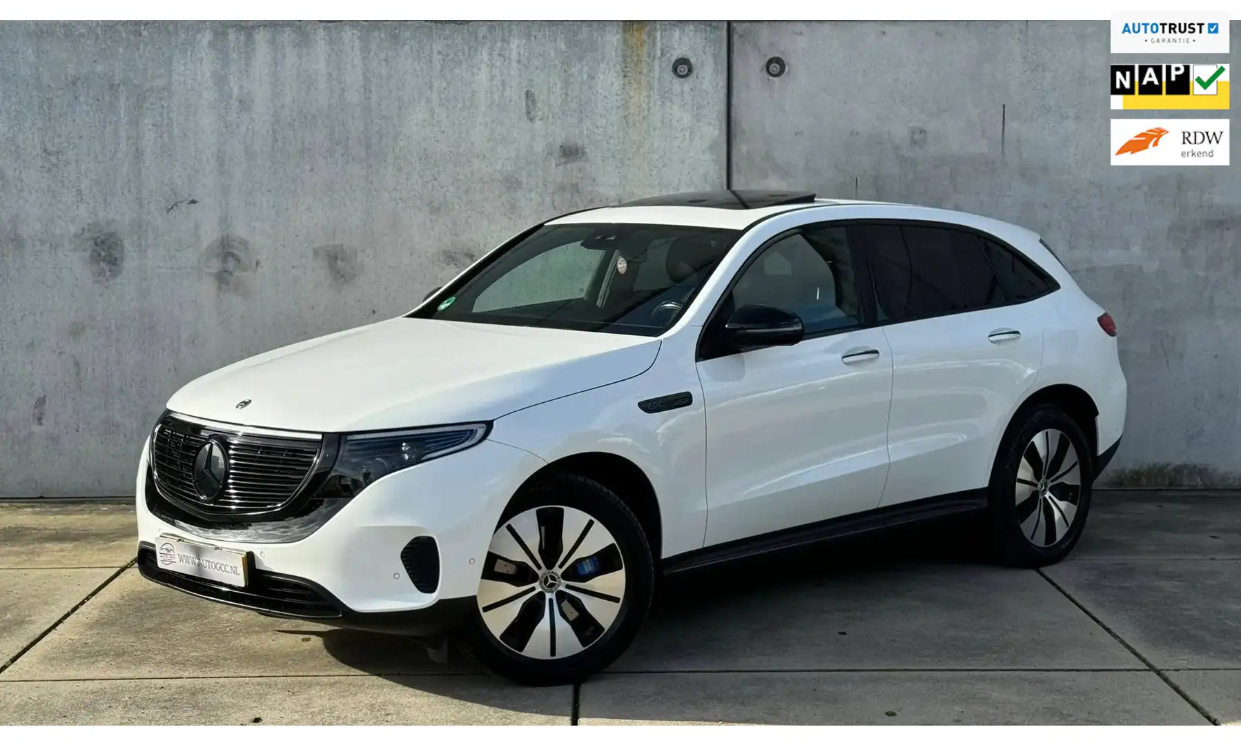 Mercedes-Benz EQC 400 4MATIC SOH 94% 80kWh PANO NAP BTW Blanc - 1