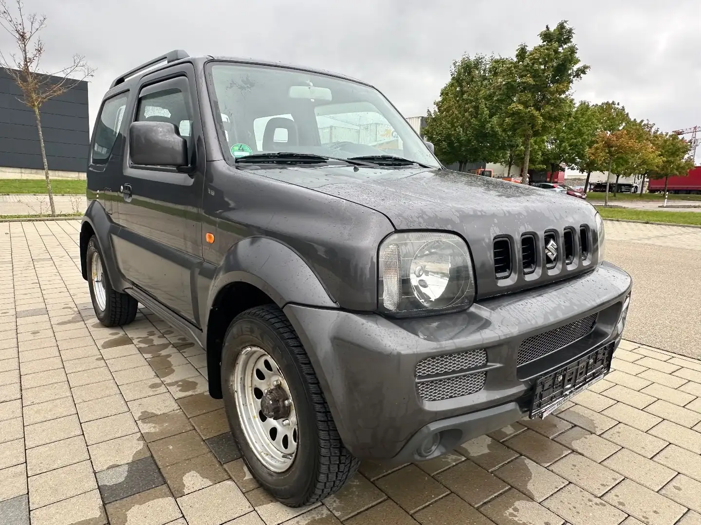 Suzuki Jimny Ranger Lim.*SERVO*TÜV*AHK*ALLRAD* Grau - 2