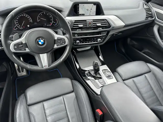 BMW X3 view 12