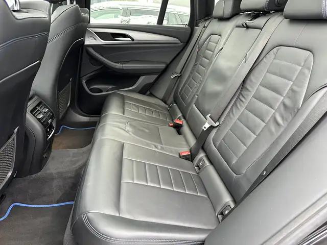 BMW X3 view 11