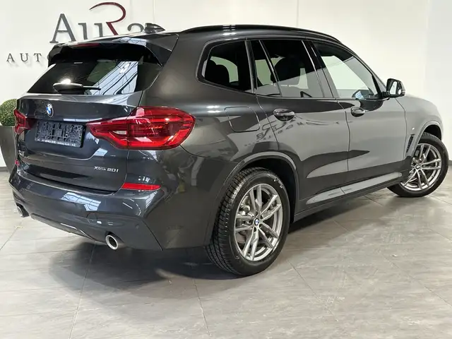 BMW X3 view 4