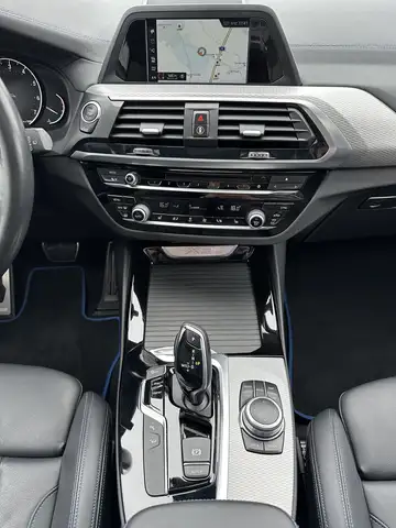 BMW X3 view 13