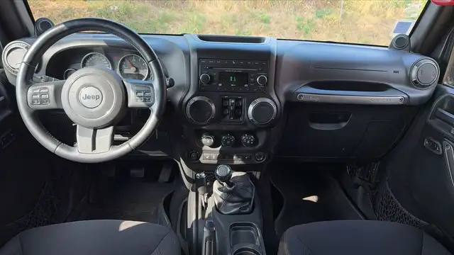 Jeep Wrangler view 11