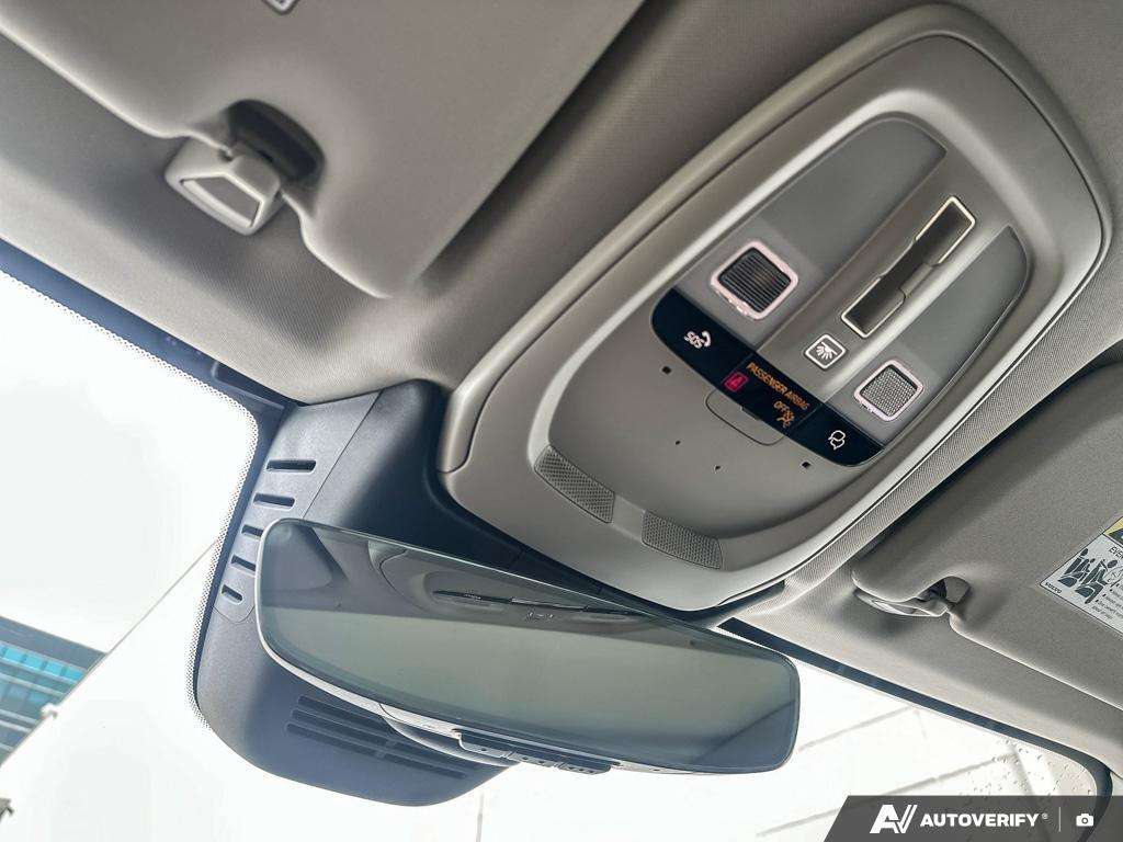 2026 Volvo XC60 T8 AWD Plus Dark Theme thumb 21
