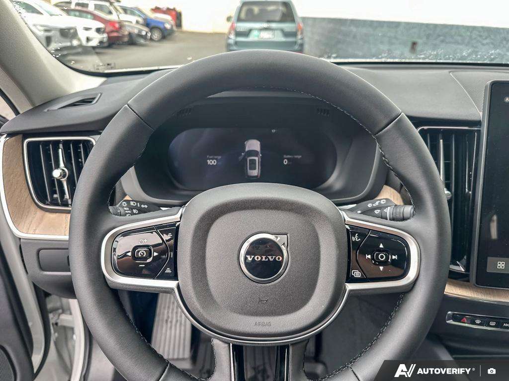 2026 Volvo XC60 T8 AWD Plus Dark Theme thumb 14