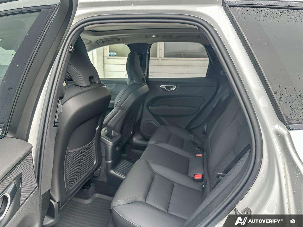 2026 Volvo XC60 T8 AWD Plus Dark Theme thumb 23