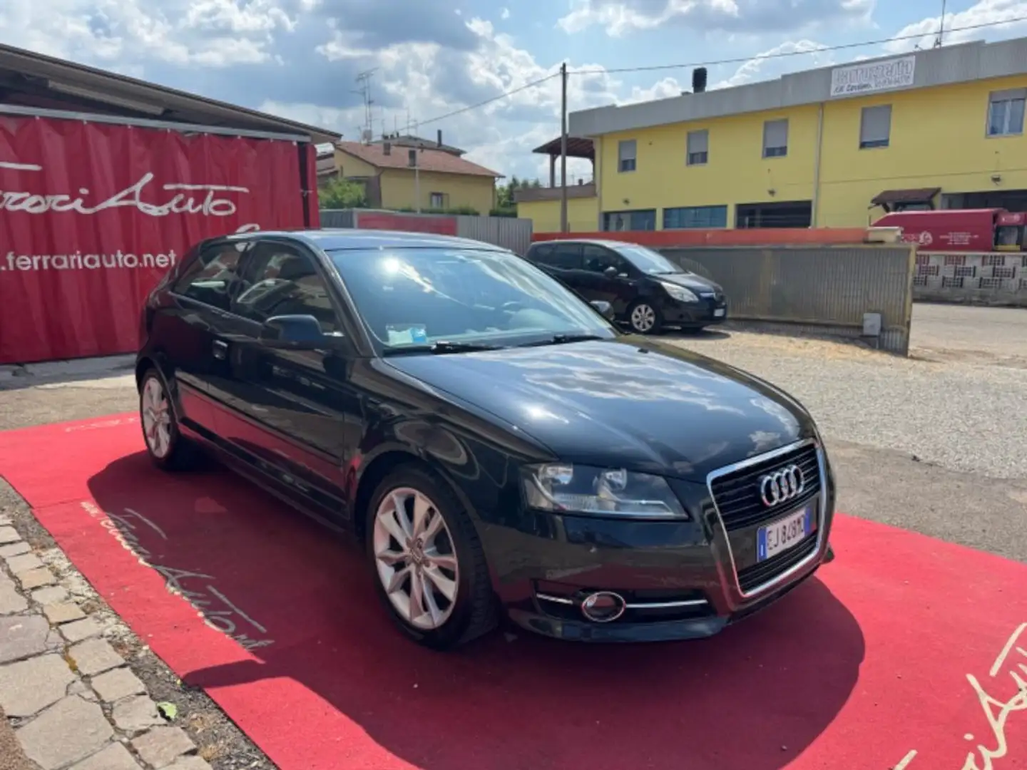 Audi A3 1.6 TDI 105 CV CR  S tr. Ambiente NEOPATENTATI Nero - 2