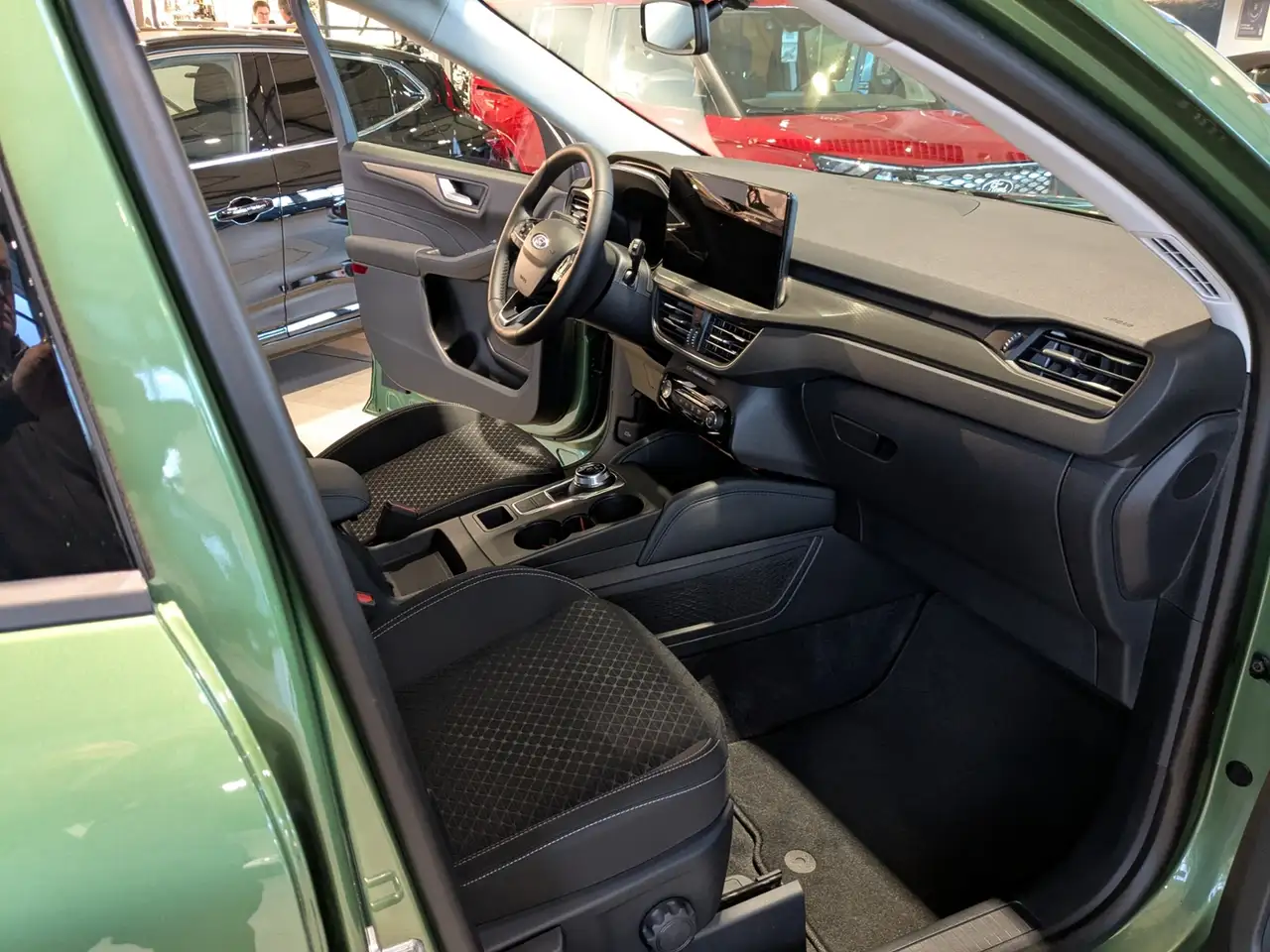 Ford Kuga 2.5 l FHEV 180 kW Titanium 5