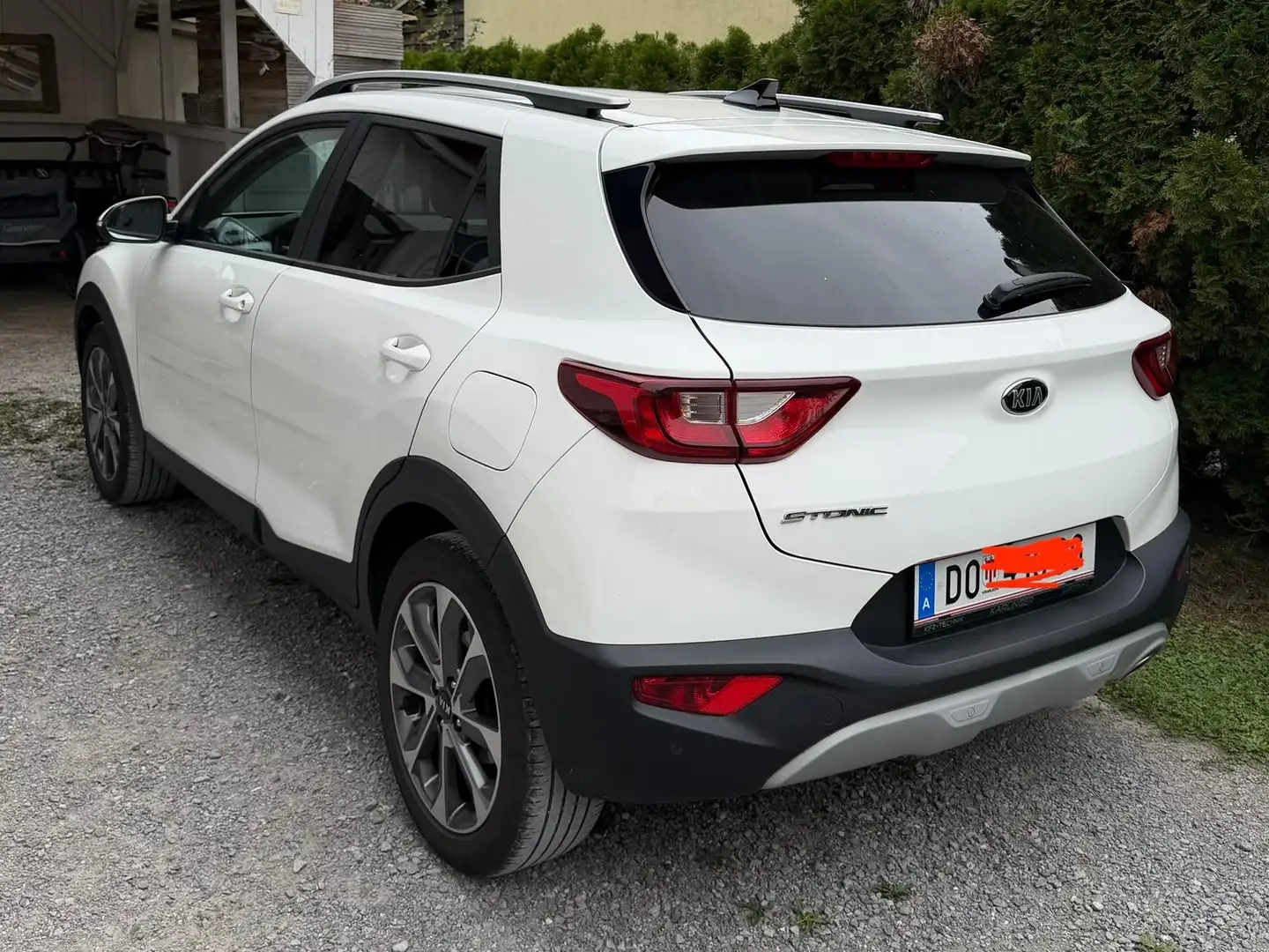Kia Stonic Stonic 1,4 MPI ISG Silber Silber Weiß - 2