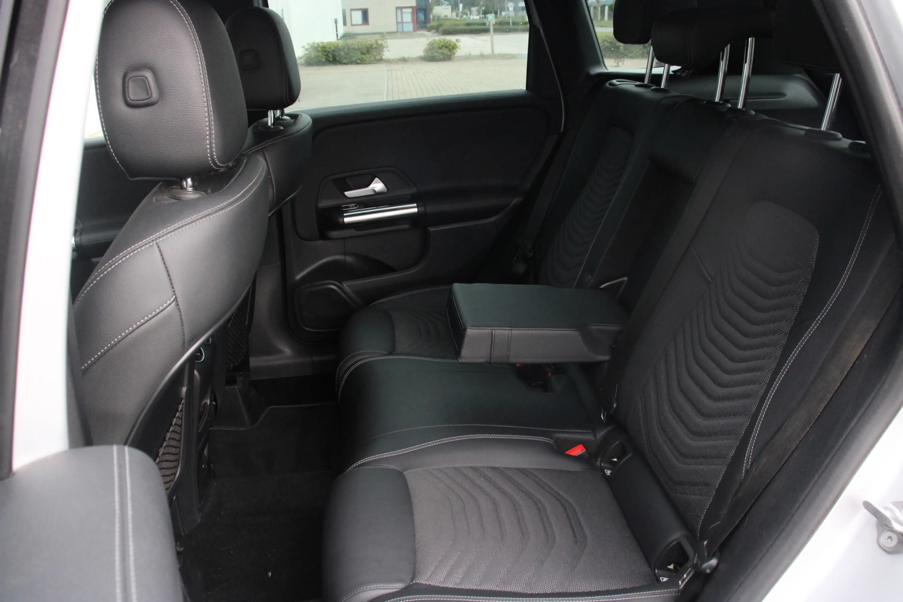 Mercedes-Benz B 200 200d 2.2D Business Line LED Adapt. Cruise H-Leder — photo 7
