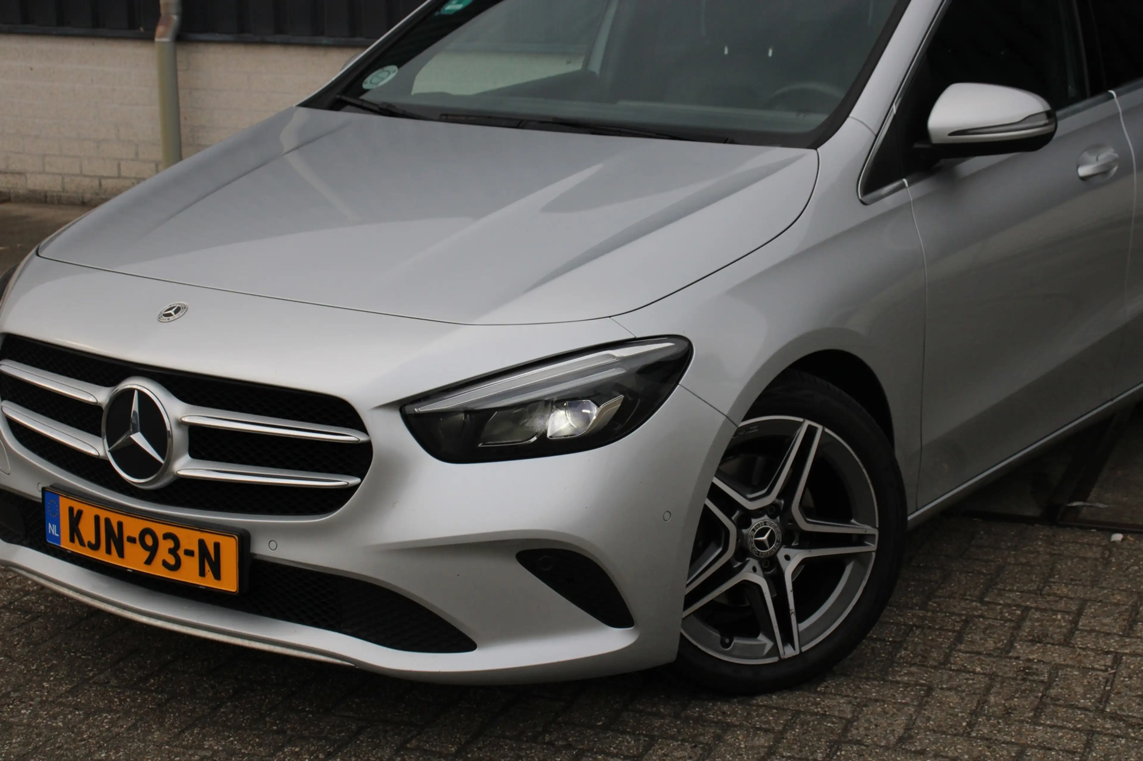 Mercedes-Benz B 200 200d 2.2D Business Line LED Adapt. Cruise H-Leder — photo 11