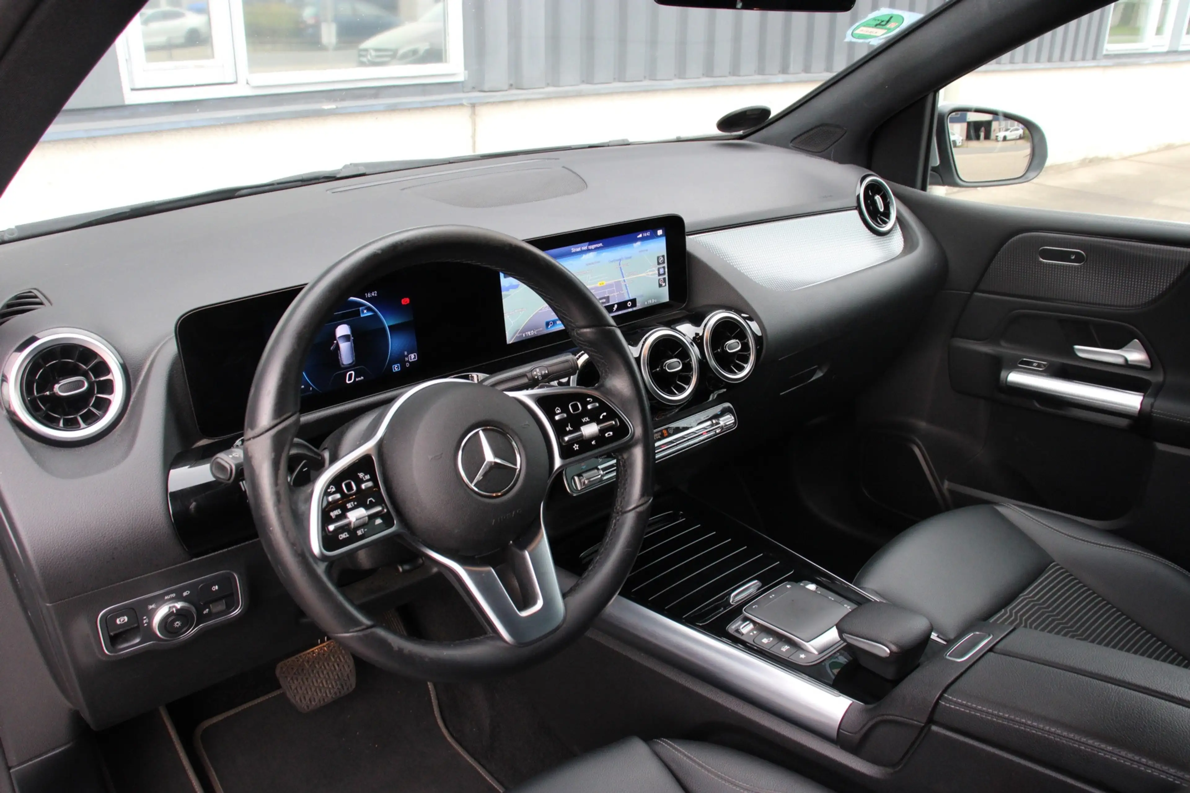 Mercedes-Benz B 200 200d 2.2D Business Line LED Adapt. Cruise H-Leder — photo 2