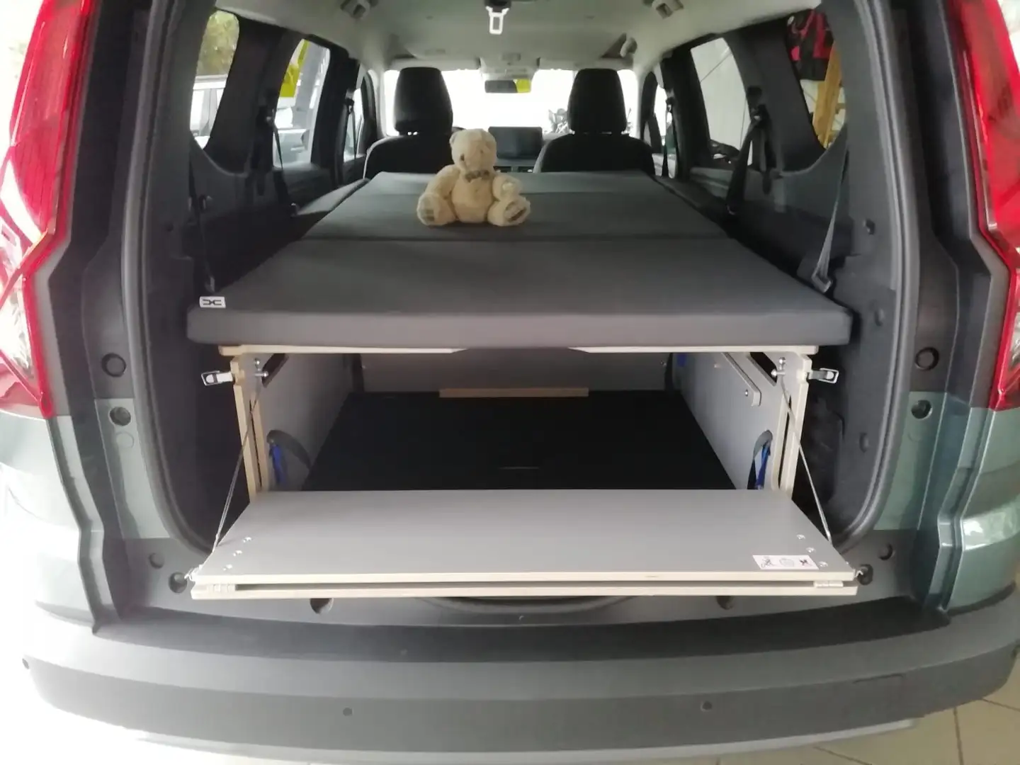 Dacia Jogger TCe 110 Extreme+ /Camping / 7-Sitzer/ Sitzheizg. Weiß - 2