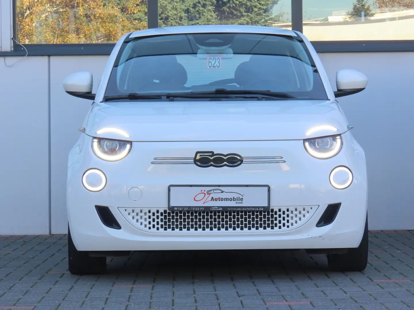 Fiat 500e Icon 42 kWh Klimaauto. Keyless Magic-Eye Weiß - 2