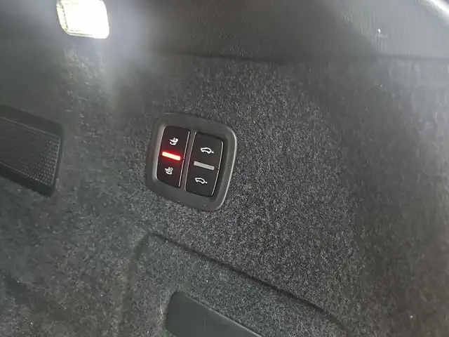 Porsche Cayenne view 14