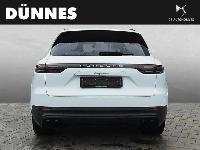 Porsche Cayenne view 4