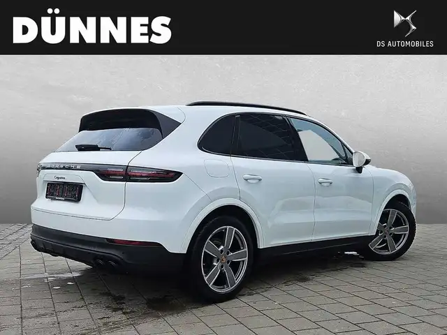 Porsche Cayenne view 2