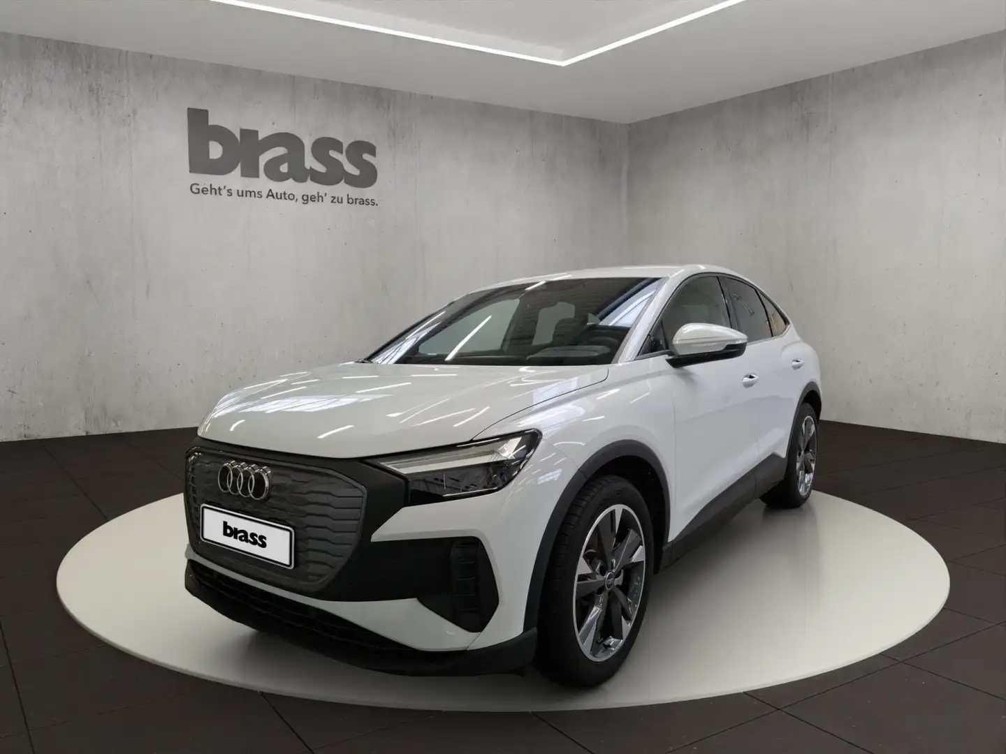 Audi Q4 e-tron 45 quattro 210 kW Weiß - 2