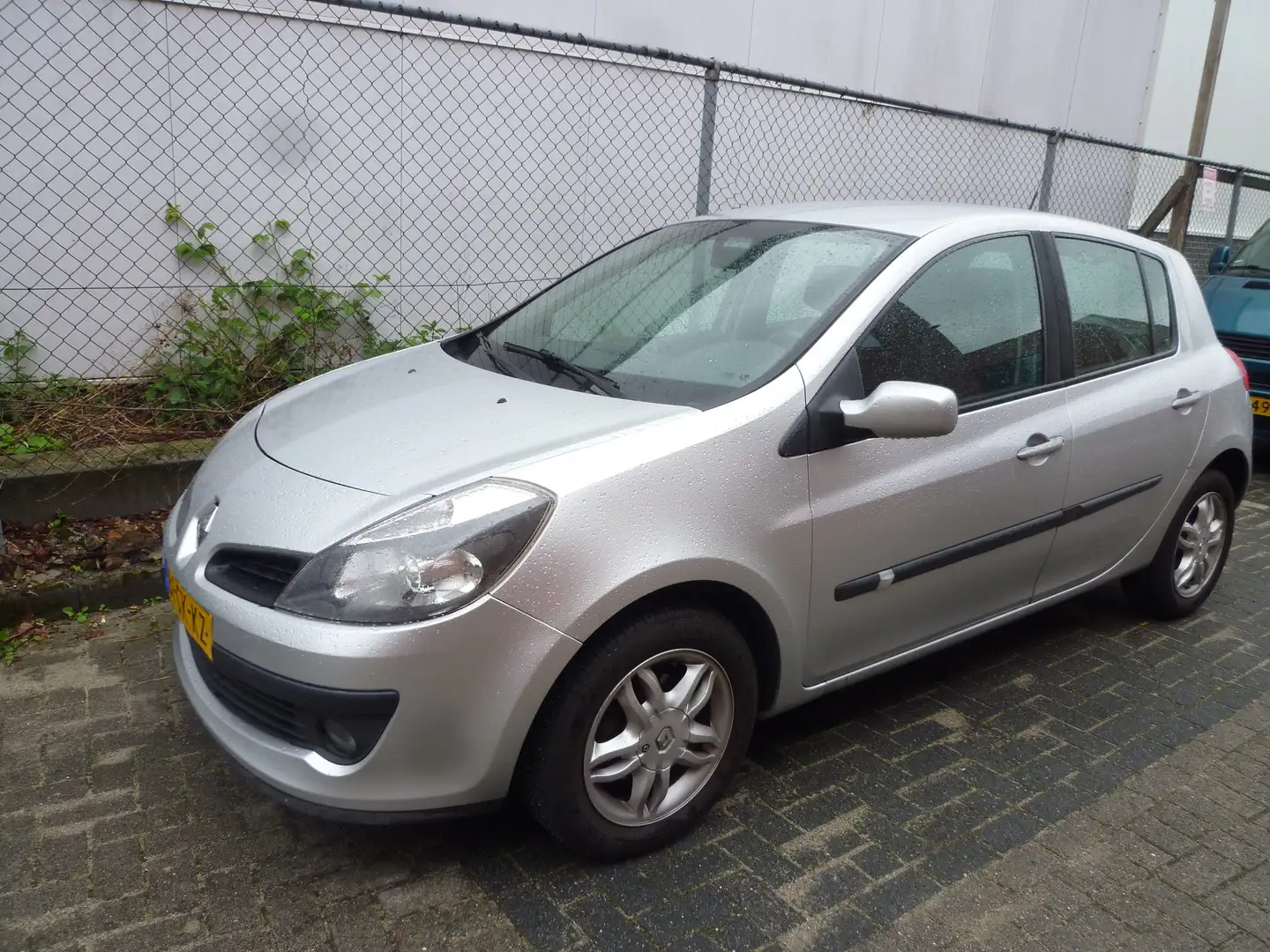 Renault Clio 1.6-16V Dynamique Luxe Zilver - 1