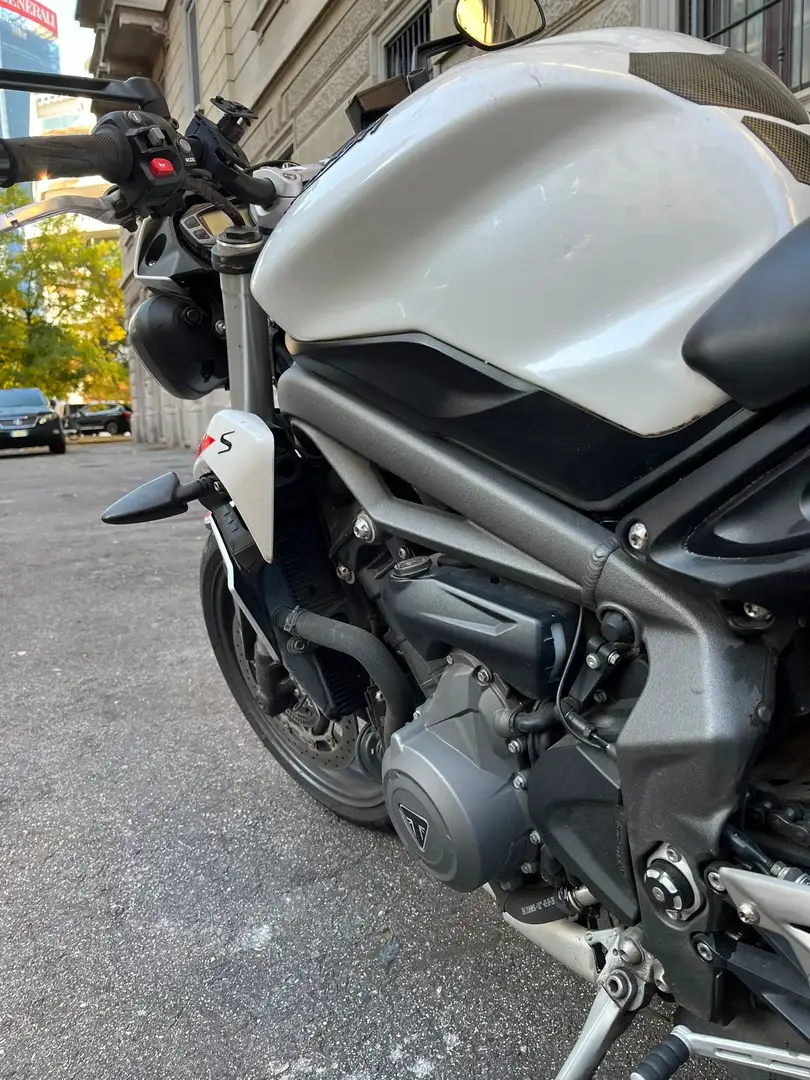 Triumph Street Triple S - 1