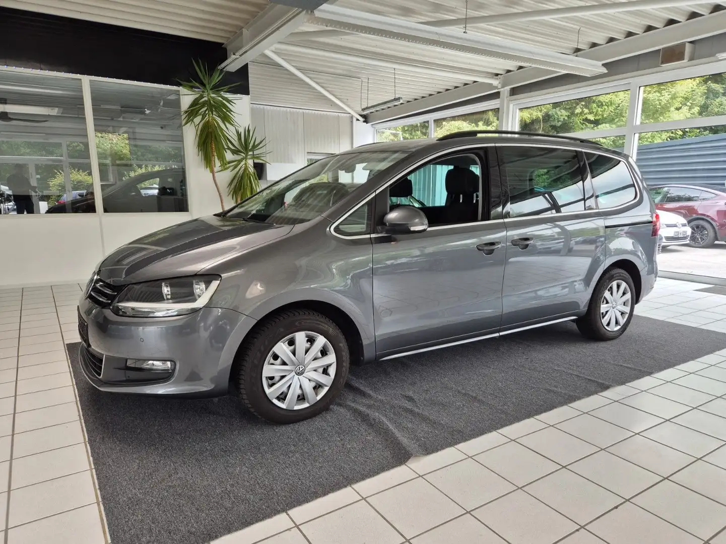 Volkswagen Sharan Comfortline BMT*7SITZ*SITZHZ*TEMPOMAT*AHK Gris - 1