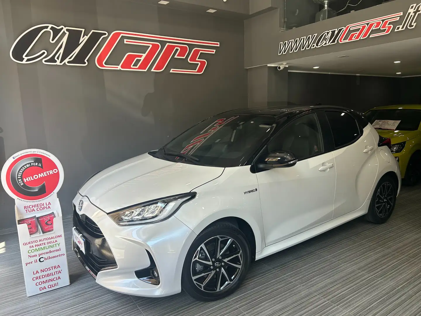 Toyota Yaris 1.5 Hybrid 116cv Style ITALIANA Bicolore FULL Bianco - 1