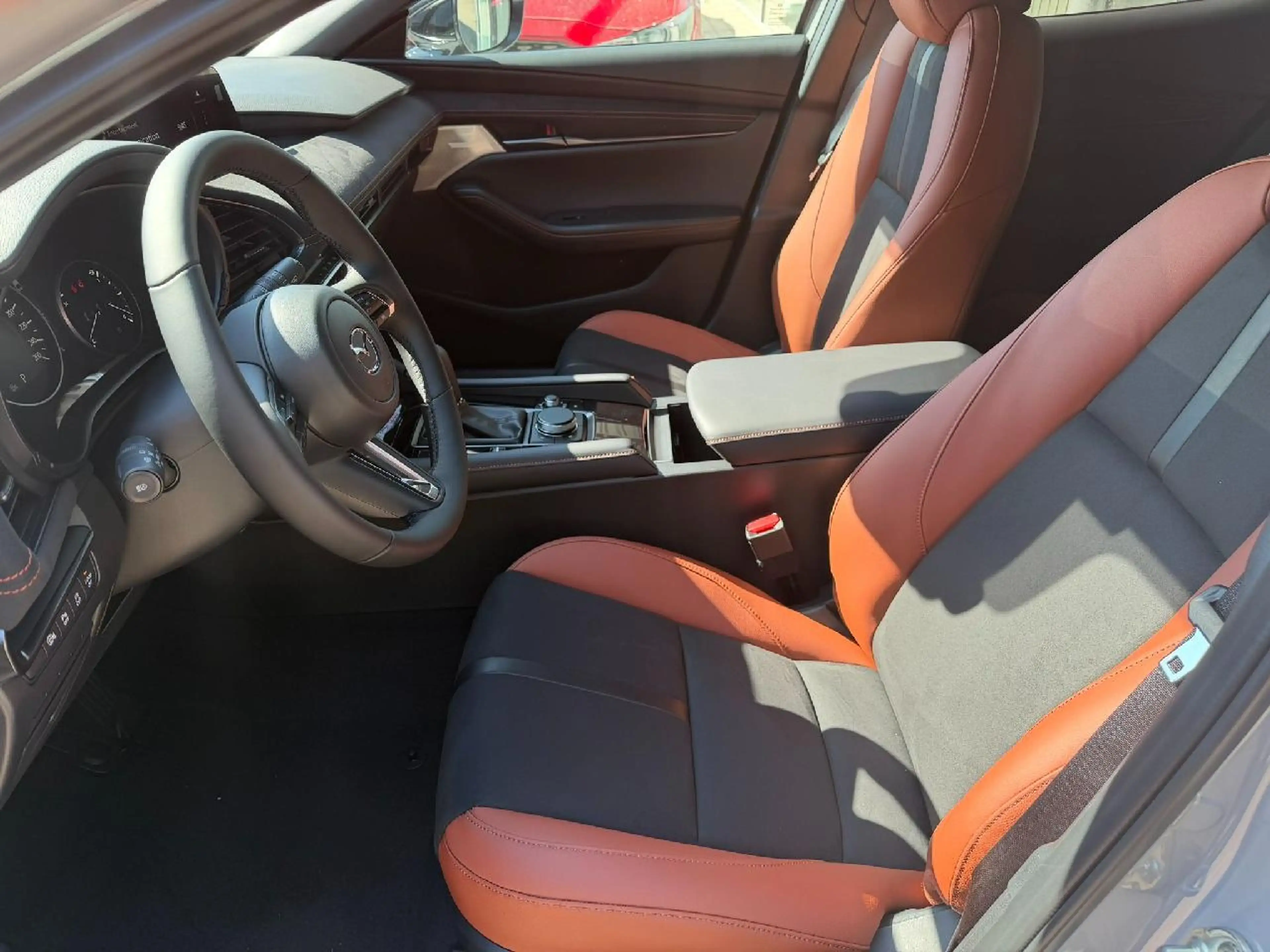 Mazda 3 2.5L e-SKYACTIV G 140ps 6AT FWD Nagisa MJ 2027 — photo 10