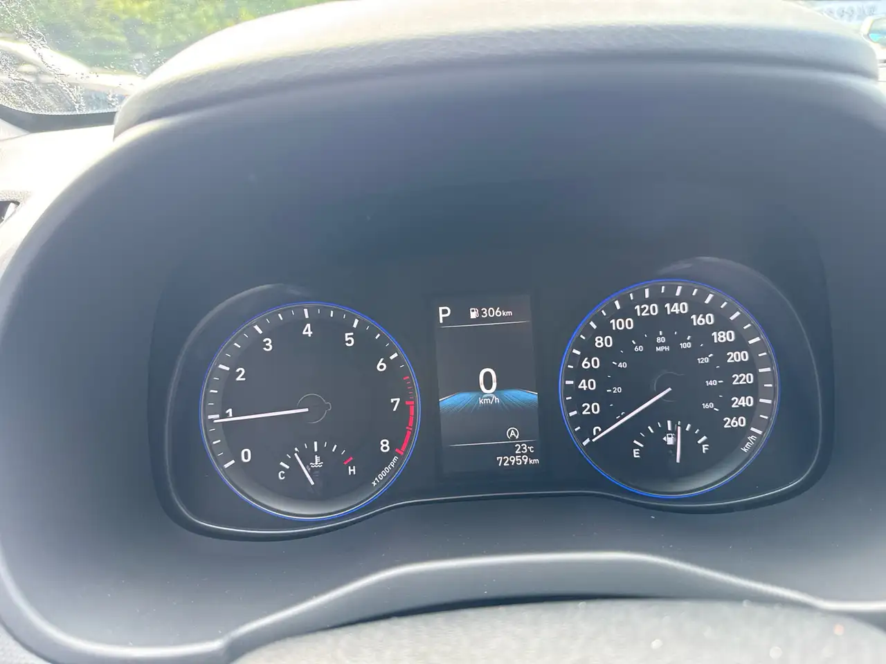 Hyundai KONA снимка Hyundai KONA