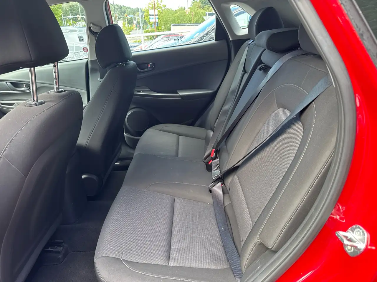 Hyundai KONA снимка Hyundai KONA