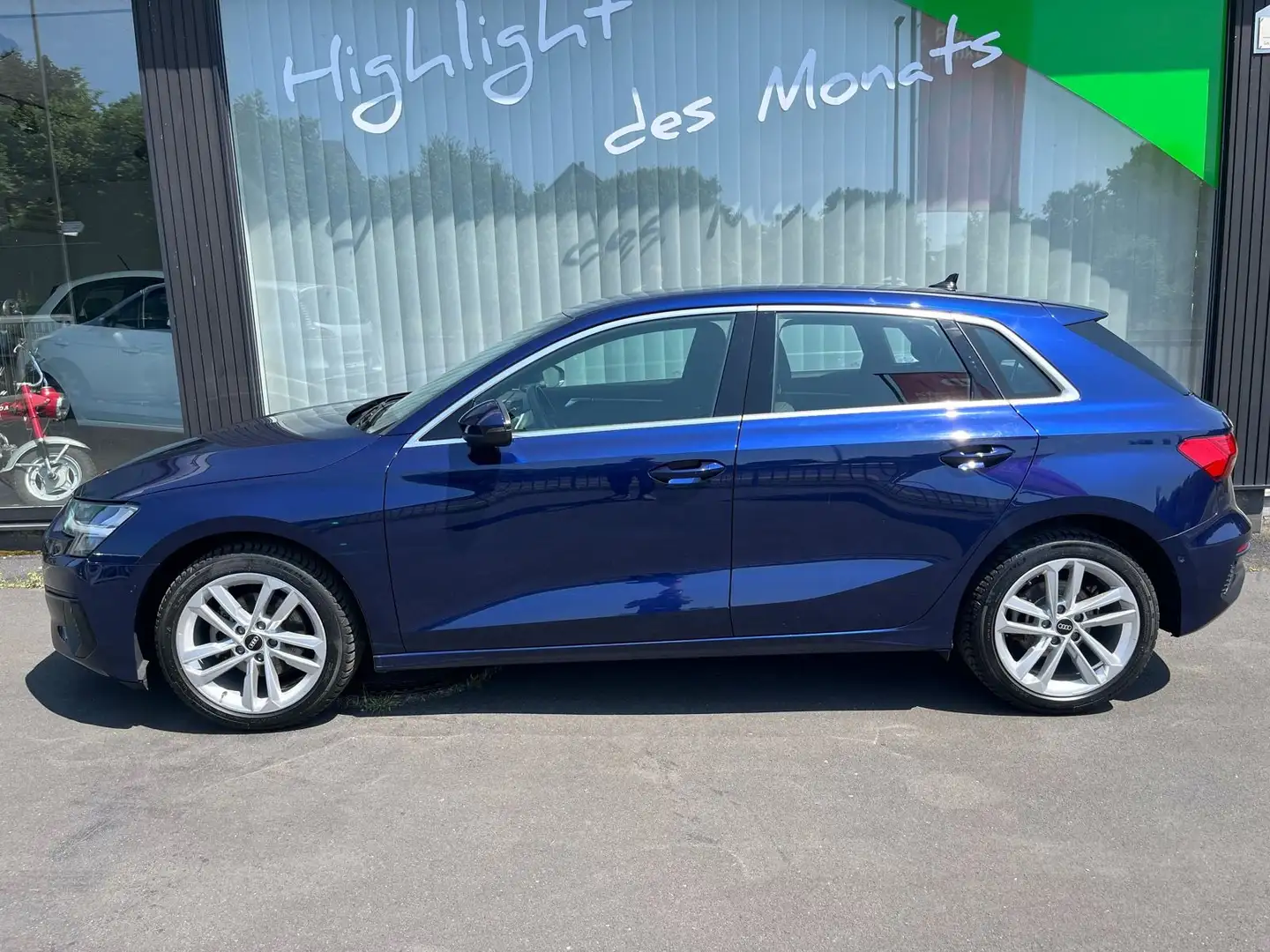 Audi A3 Sportback 35 TFSI 150PS Navi ACC TOP! Bleu - 2