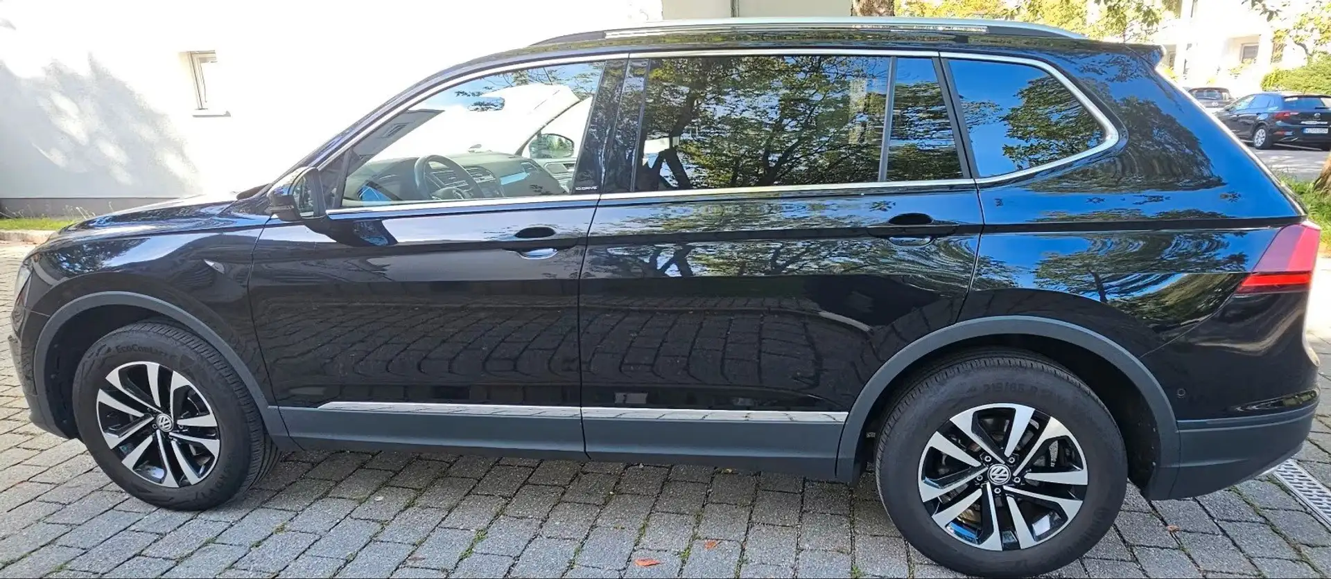 Volkswagen Tiguan Allspace Tiguan Allspace Diesel 2.0 TDI SCR DSG IQ.DRIVE Schwarz - 2