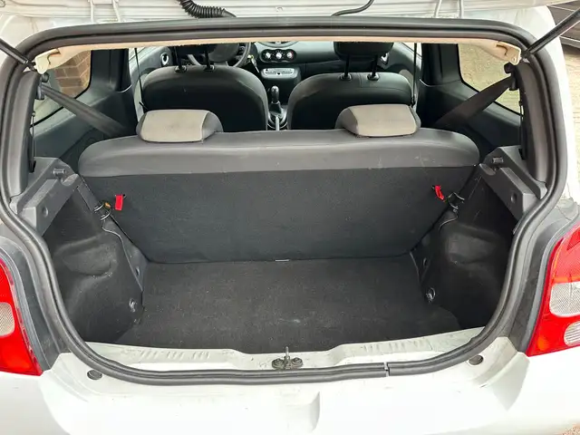 Renault Twingo view 9