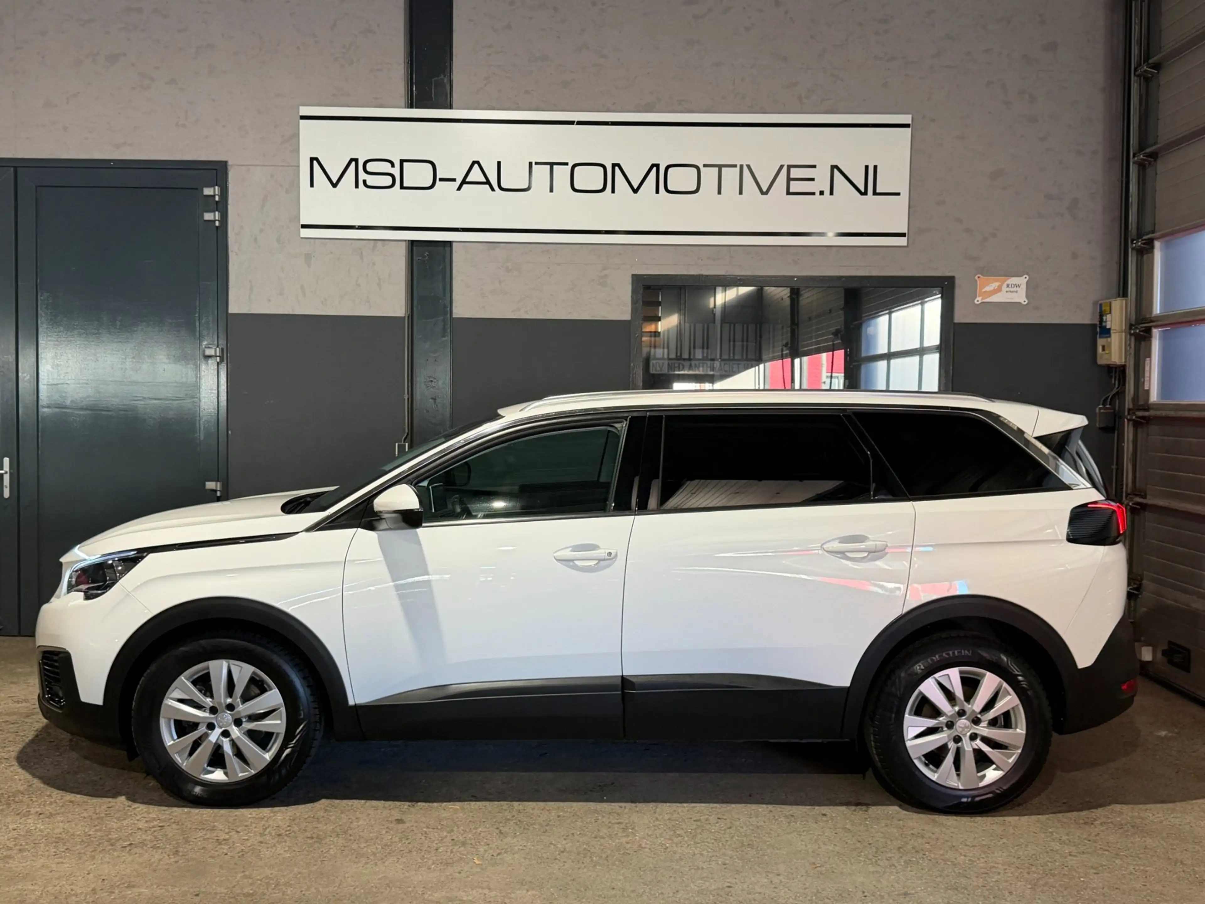 Peugeot 5008 1.2 PureTech Blue Lease Executive 7 Persoons NAP — photo 6