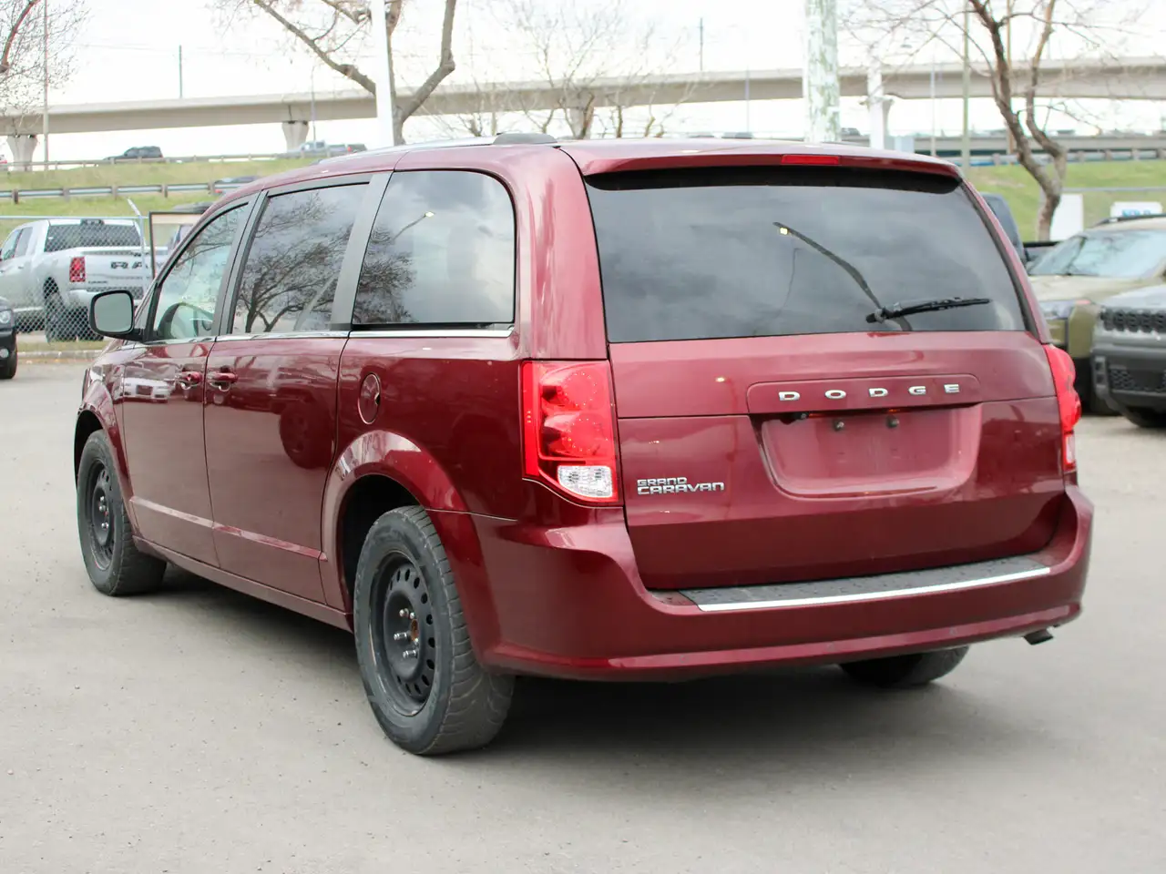 Dodge Grand Caravan снимка Dodge Grand Caravan