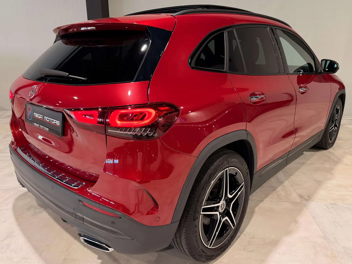 Mercedes-Benz GLA 200 d PACK AMG\ 150CV PACK NiGHT B.AUTO+F1 PANO CAMERA Rouge - 2