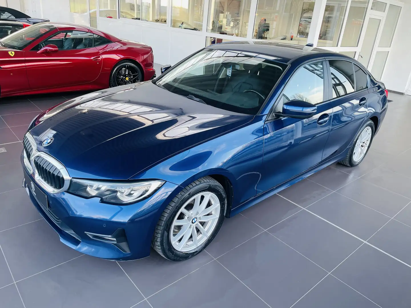 BMW 318 dA *** GARANTIE + LED + CUIR + GPS *** Blauw - 2