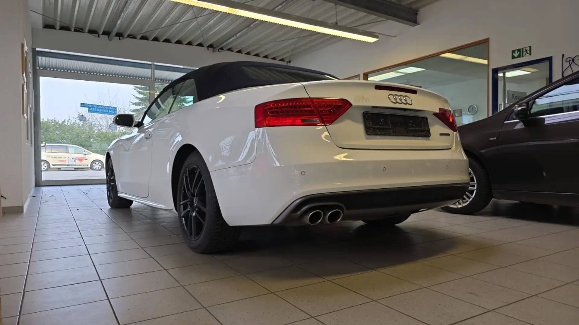 Audi A5 Cabrio 2.0 TDI  quat S-Line Nav Xenon AHK GRA Weiß - 2