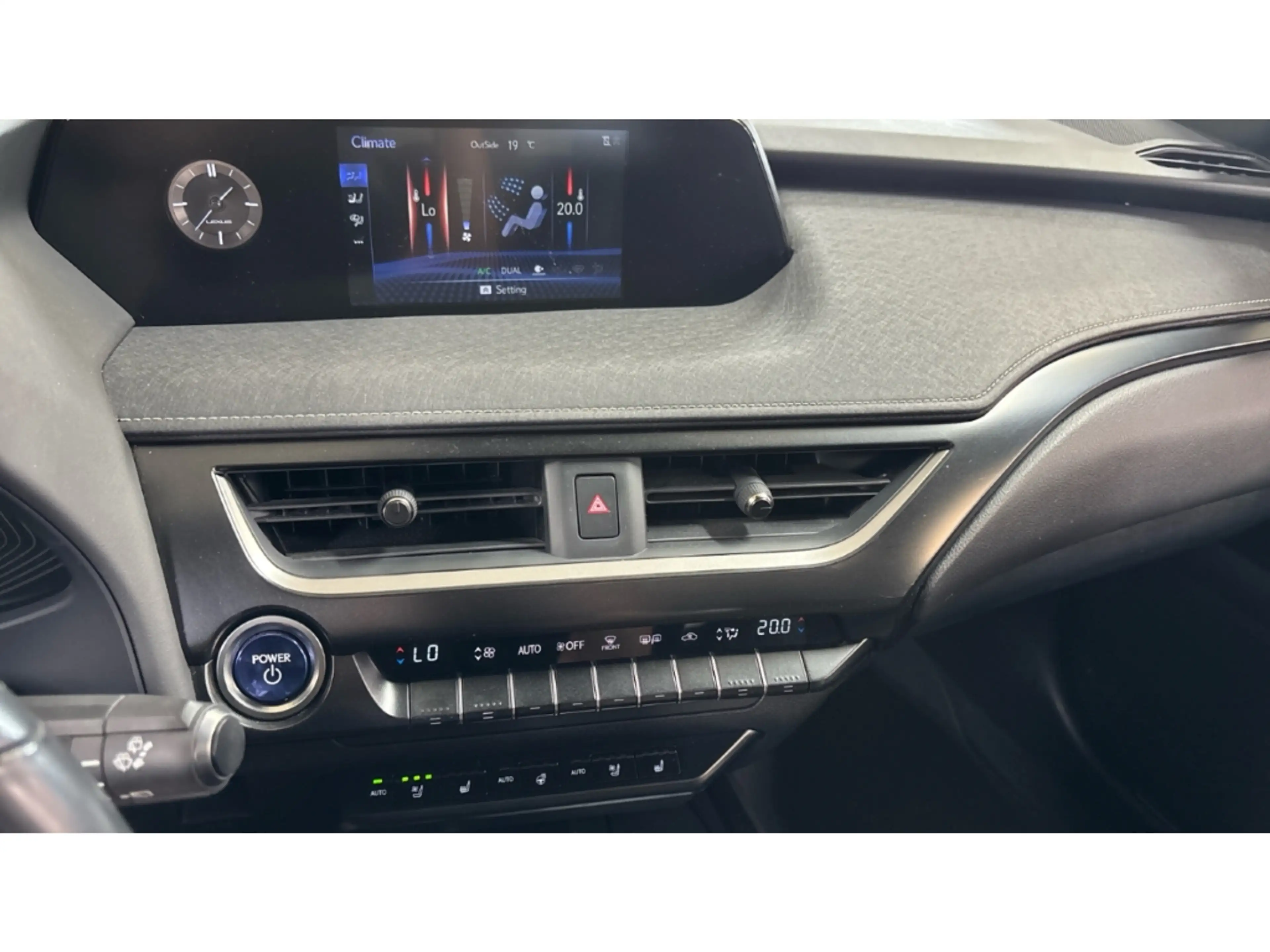 Lexus UX 300e Premium Pano Kamera Navi LED Leder Sitzklima — photo 9