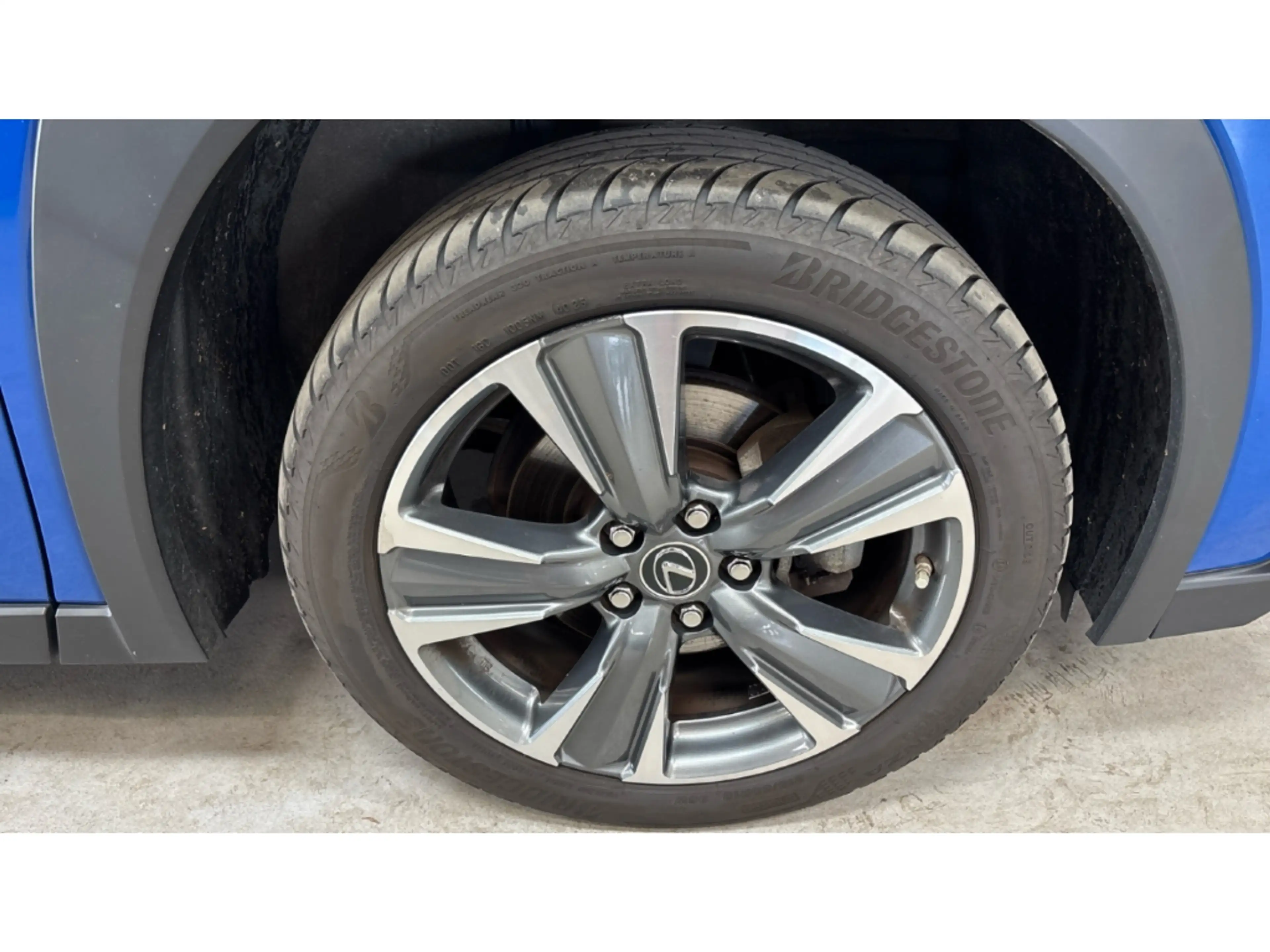 Lexus UX 300e Premium Pano Kamera Navi LED Leder Sitzklima — photo 20