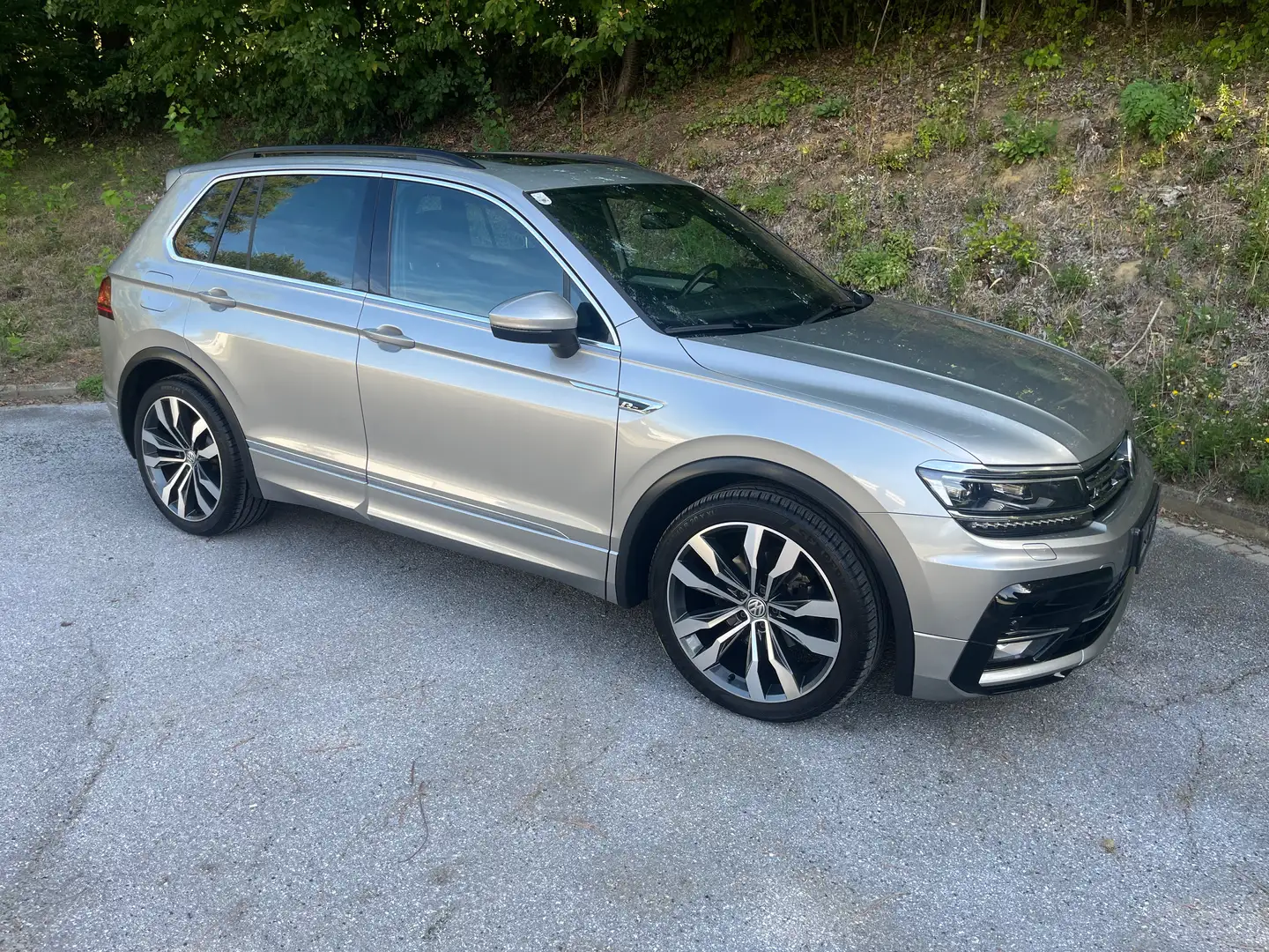 Volkswagen Tiguan Tiguan 2,0 TDI SCR Comfortline Comfortline Silber - 1