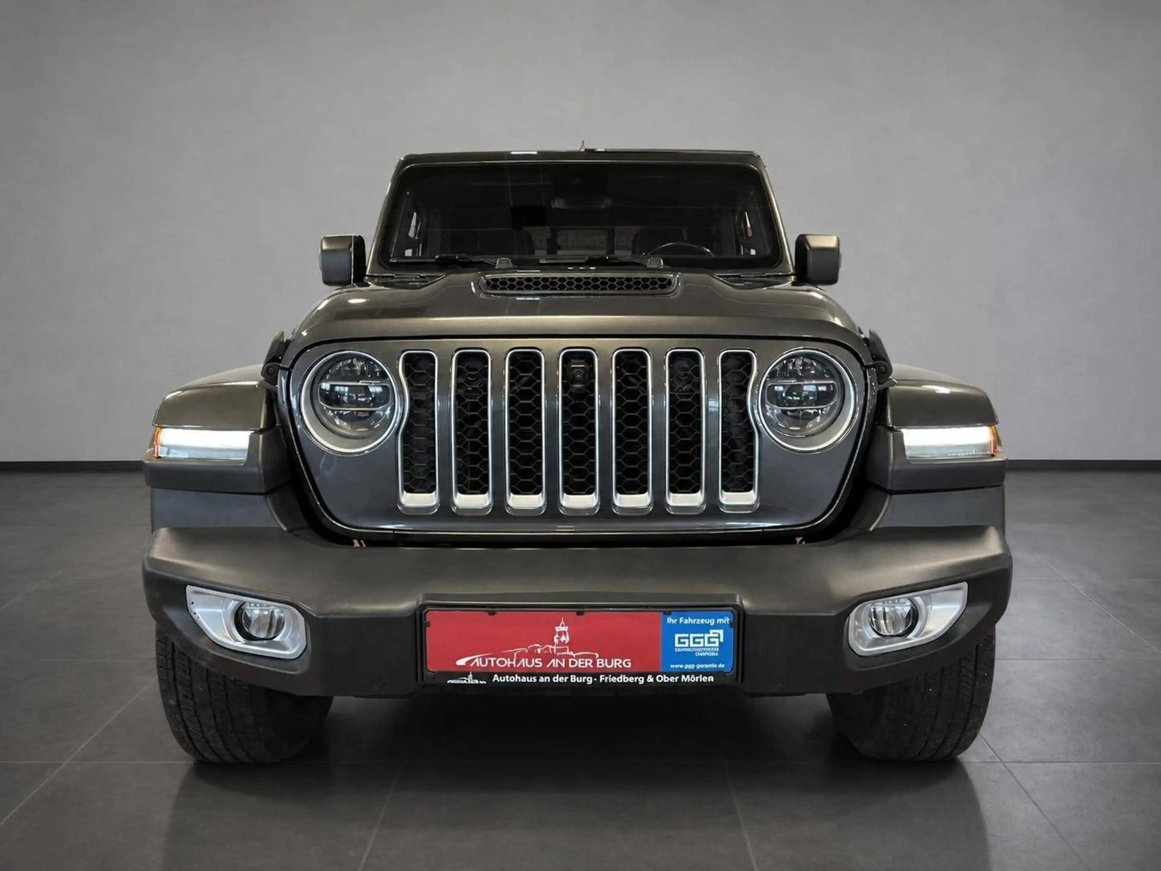 Jeep Gladiator Overland 4WD — photo 2