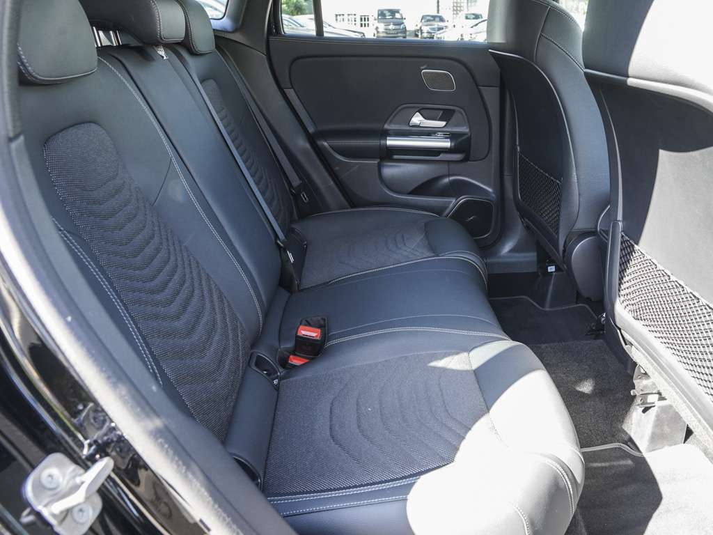 Mercedes-Benz GLA 180