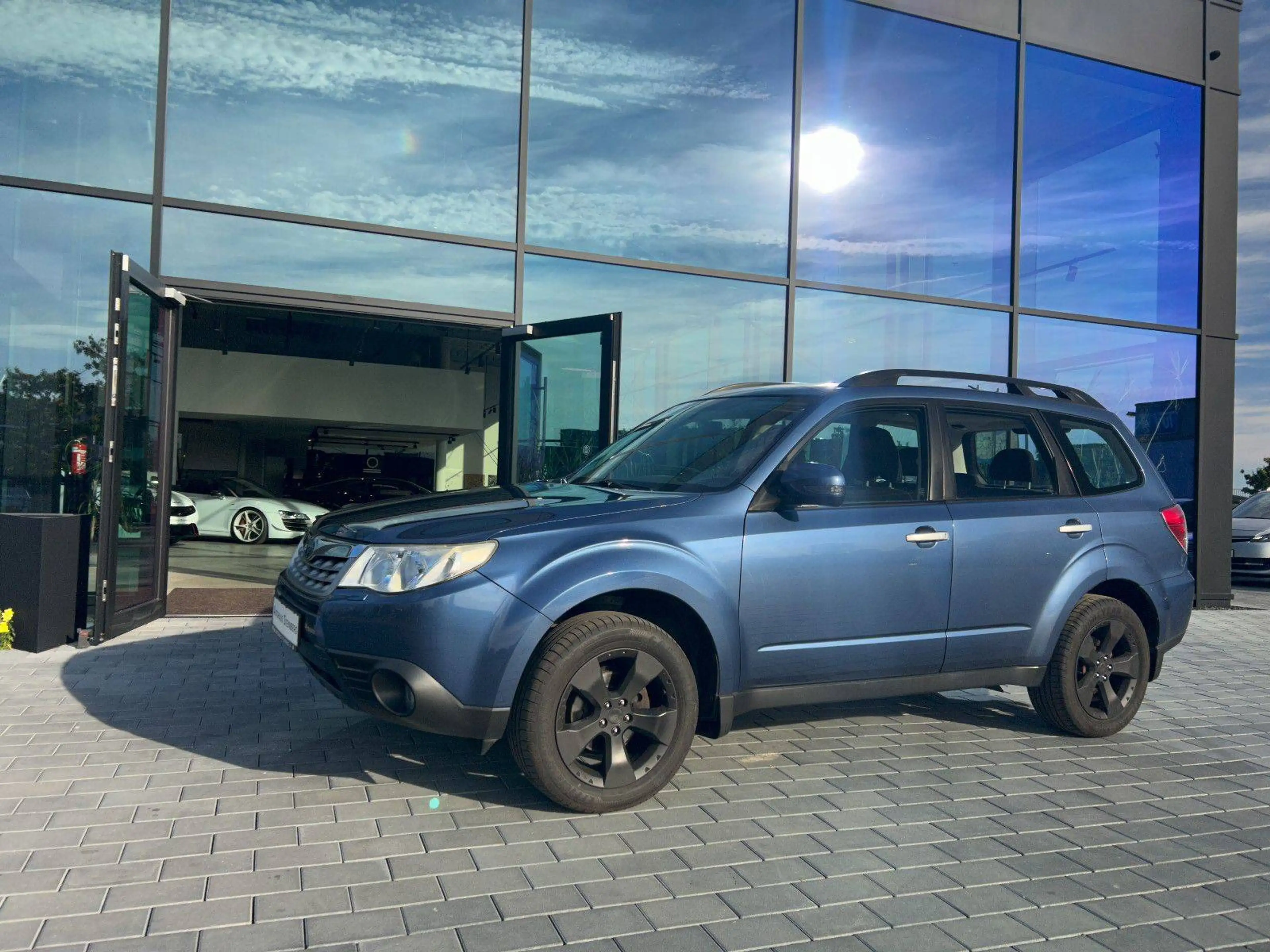Subaru Forester Comfort AUTOMATIK+SHZ+PANO+AHK — photo 9