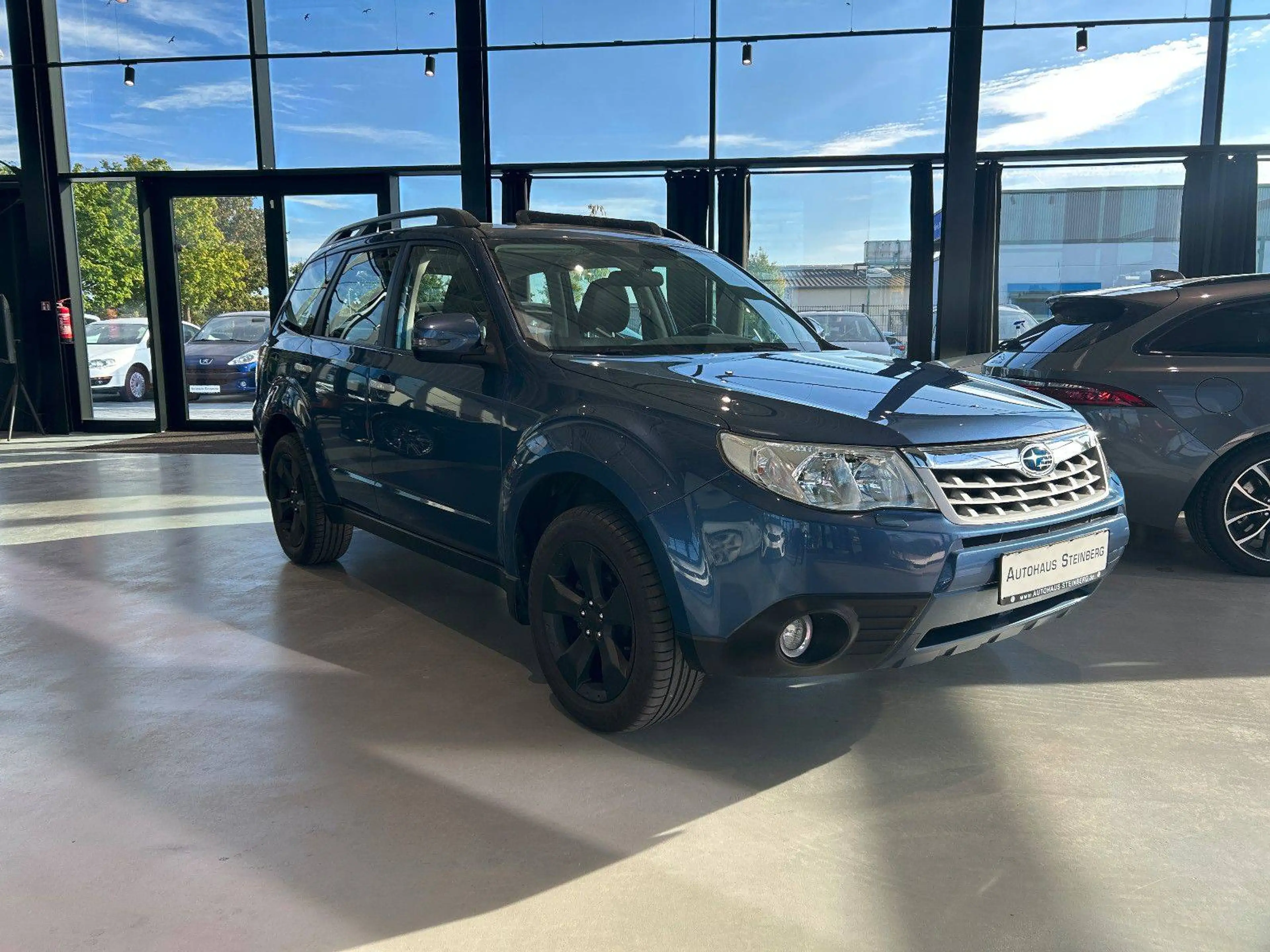 Subaru Forester Comfort AUTOMATIK+SHZ+PANO+AHK — photo 11