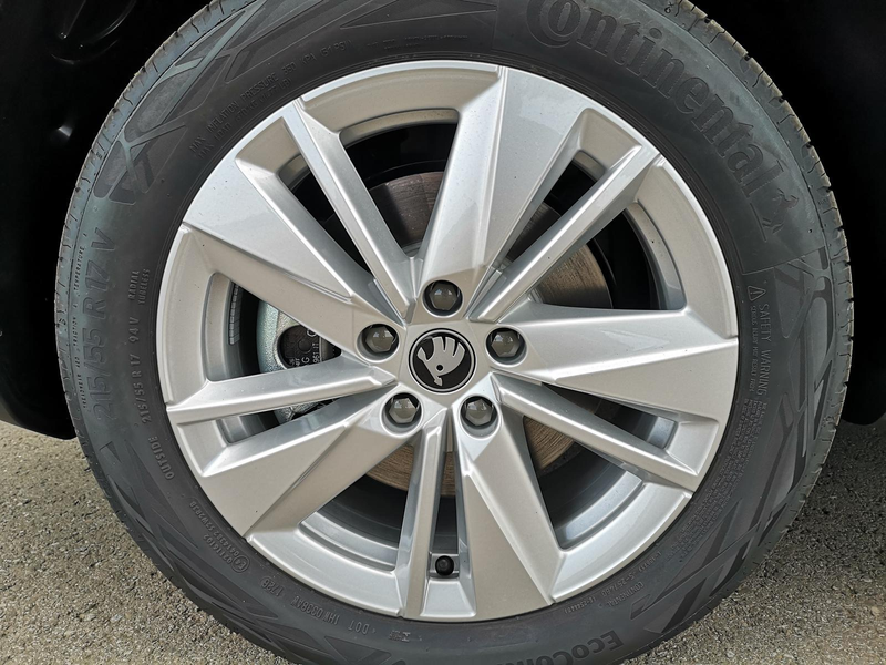 Skoda Karoq Selection 1.5TSI DSG ABT AHK Navi GV5 140 kW (1... — photo 4