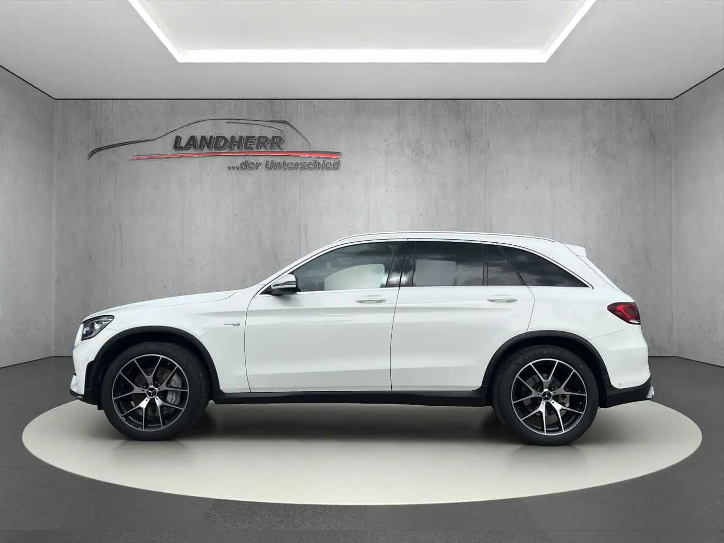 Mercedes-Benz GLC 43 AMG AMG GLC 43 4Matic 9G-TRONIC Pano, AHK, Standheizun Weiß - 2