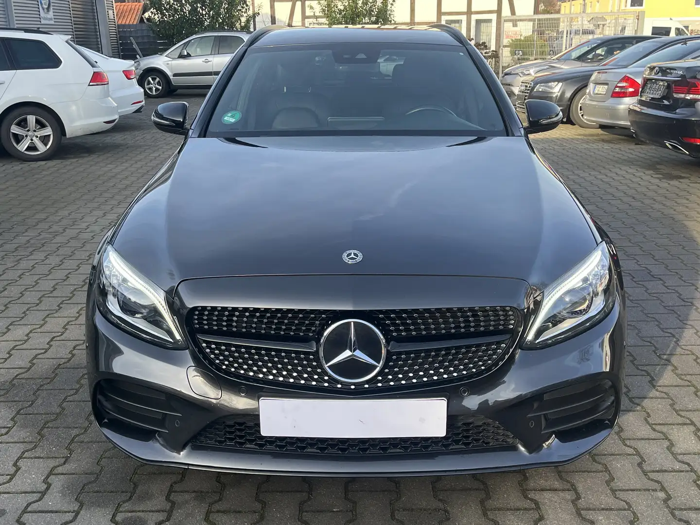 Mercedes-Benz C 200 d T AMG 9G*NAVI*MULTIBEAM*AHK*NIGHT Grau - 2