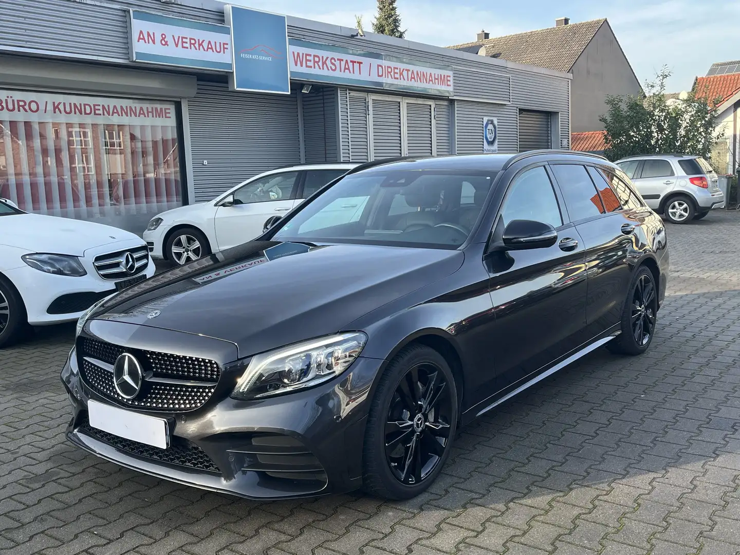 Mercedes-Benz C 200 d T AMG 9G*NAVI*MULTIBEAM*AHK*NIGHT Grau - 1